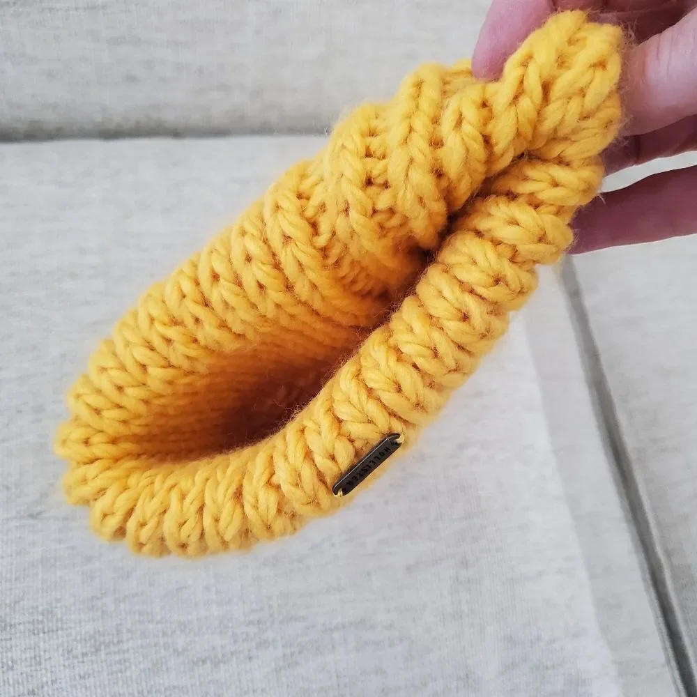 Hollister Pom Pom Beanie
